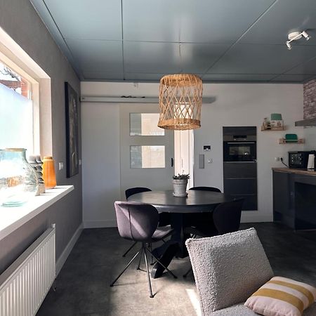 B&B Het Kleine Huisje Emmen Extérieur photo